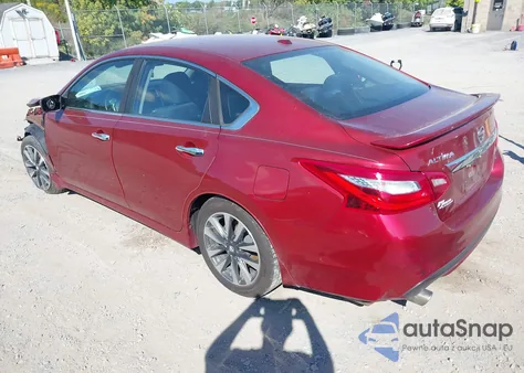 2016 Nissan Altima 2.5 Sv z USA, uszkodzony, nr VIN 1N4AL3AP6GC137760